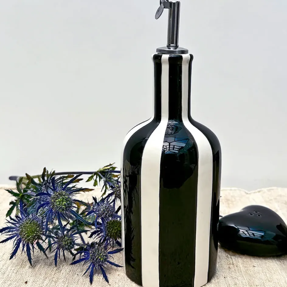 Fabrique de Styles Ustensibles De Cuisine*Huilier en faïence rayé h22cm