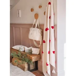 Fabrique de Styles Plaids*Plaid tufté en coton ecru et coeur rouge 170x130cm - Famille