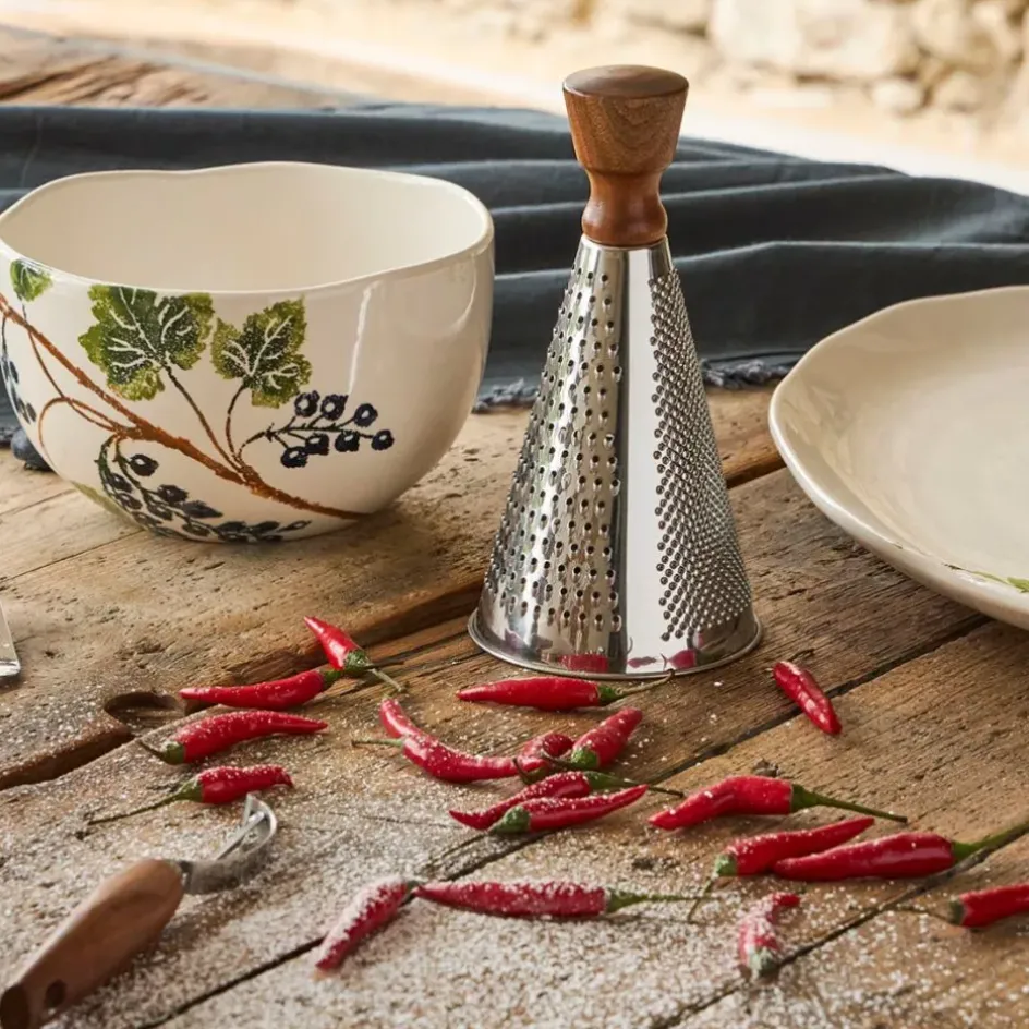 Fabrique de Styles Ustensibles De Cuisine*Râpe ronde en inox et bois - Ablis